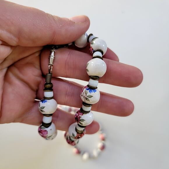 Vintage Floral Beaded Necklace, Hand-Painted Ceramic Beads with Pink Rose Design - Picture 9 of 10